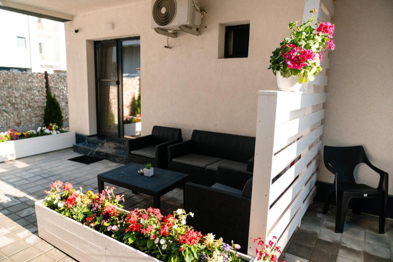 Vila Grande Mamaia Nord นาโวดาริ ภายนอก รูปภาพ