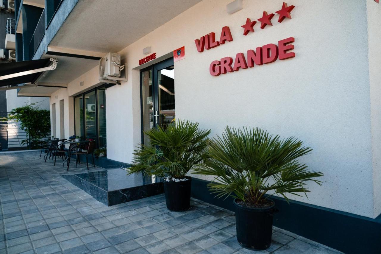 Vila Grande Mamaia Nord นาโวดาริ ภายนอก รูปภาพ