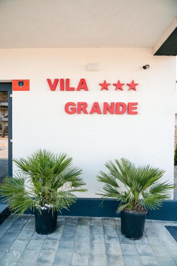 Vila Grande Mamaia Nord นาโวดาริ ภายนอก รูปภาพ